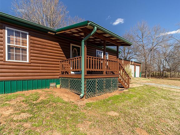 3rd image of 360 Woodlawn Dr
