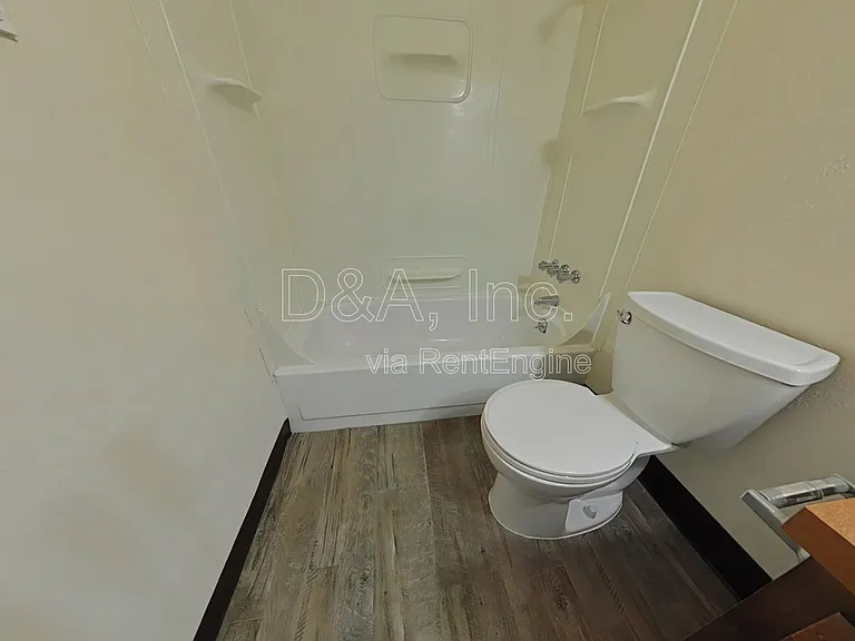 1969 NW Grant Ave #2 — Photo 7
