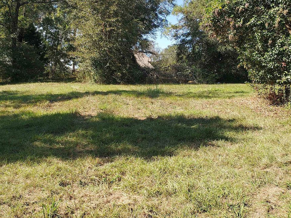 2nd image of 80 Magnolia Glen Rd