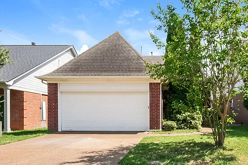 8701 Eagle View Dr Photo 1