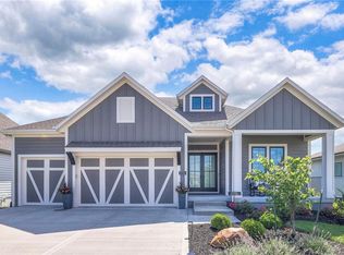 17313 Oakshire St, Overland Park, KS 66221