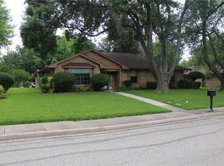 1124 Waterview Ln, Desoto, TX 75115