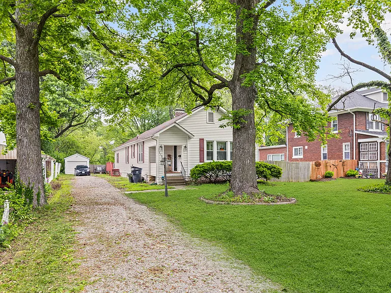 113 Orchard Dr — Photo 2