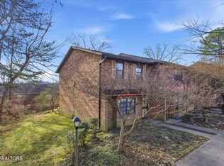 810 Highland Dr APT 1104, Knoxville, TN 37912