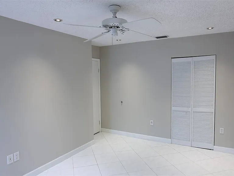3121 Bordeaux Ln — Photo 21