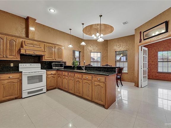 5th image of 2431 Palm Cir