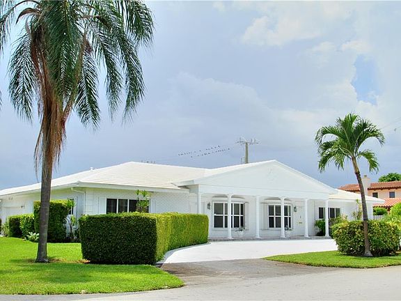 2nd image of 2626-2628 NE 49th St