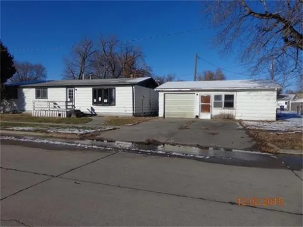 204 14th St, Gothenburg, NE 69138