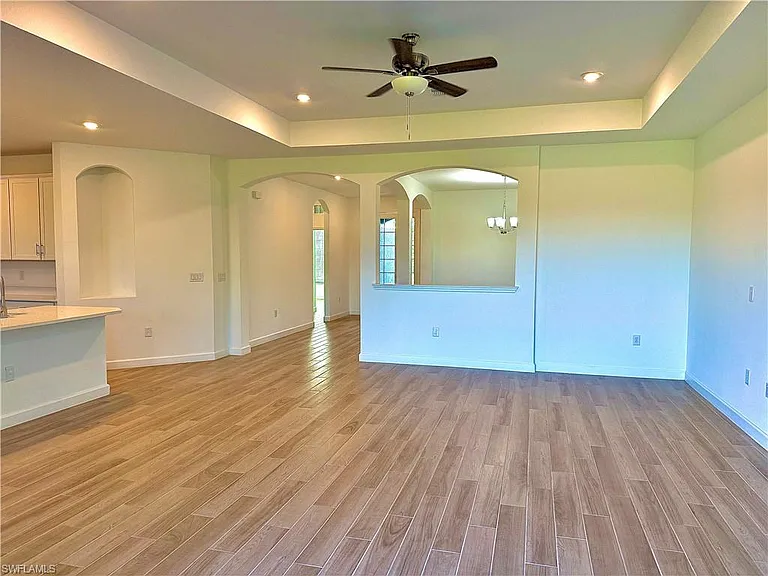 1785 Hagen Ct — Photo 3