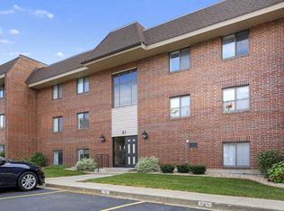 31 E Janata Blvd APT 1B, Lombard, IL 60148