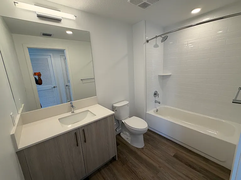 425 NW 6th St #B1 — Photo 9
