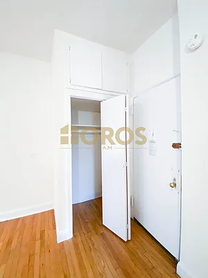 Rented by City Connections Realty | media 15