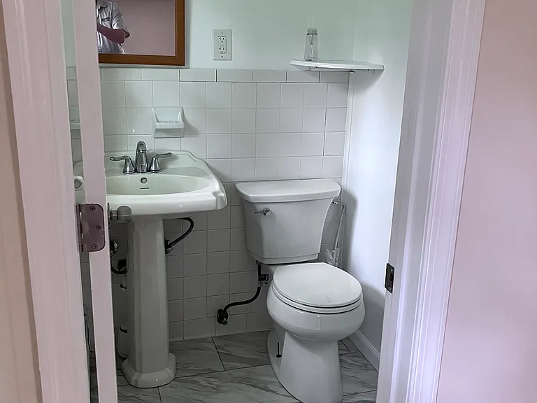 1306 Everett Ave — Photo 6