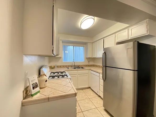 Farmdale Court Apartments