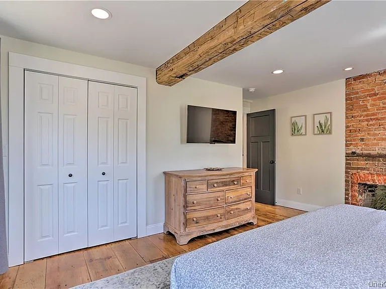 207 S Plank Rd — Photo 21