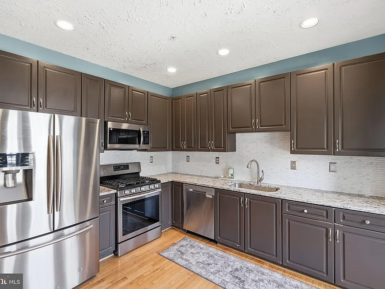 7827 Quill Point Dr — Photo 5