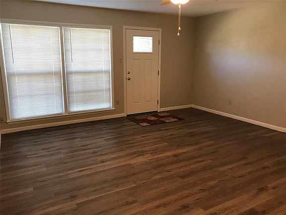 3rd image of 1318 Mimosa Dr