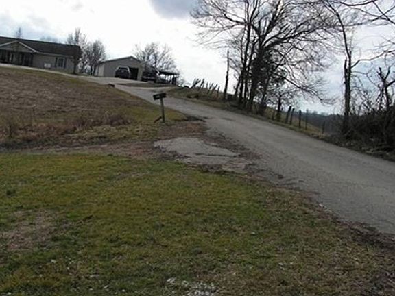 Exterior Neighborhood (street photo)