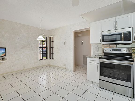 5th image of 9681 Sills Drive E #103