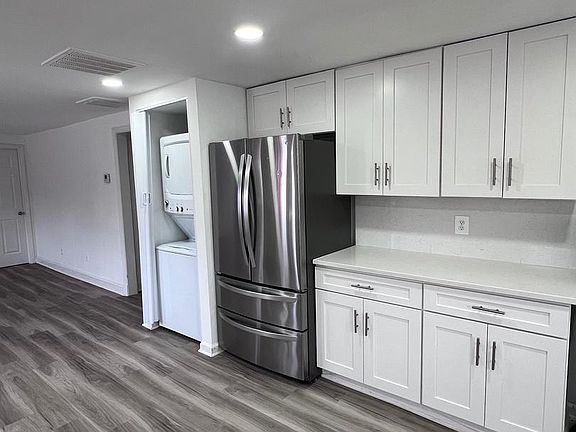 5th image of 3723 W Ox Rd