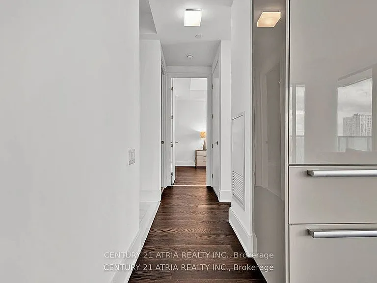 50 Charles St E #4906 — Photo 22