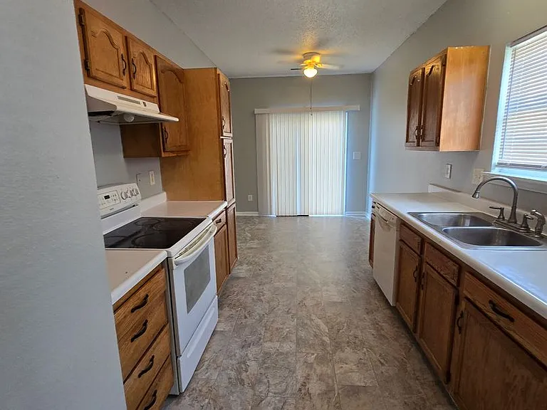 509 Bridgestone Dr — Photo 3
