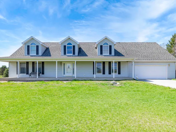 69500 Christiana Lake Rd, Edwardsburg, MI 49112