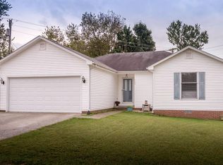 608 Applegrove Dr, Nicholasville, KY 40356