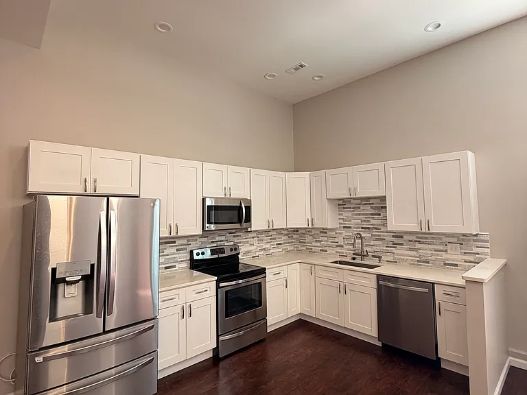 3246 Lorain Ave #101 — Photo 10