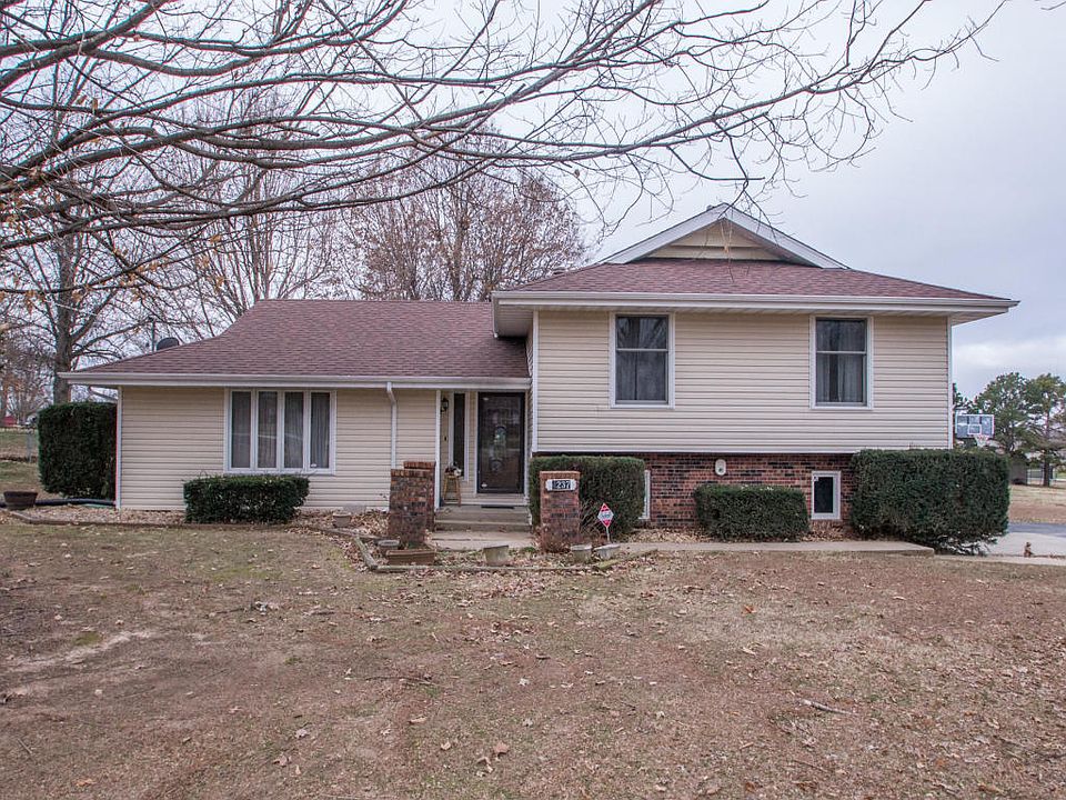 4237 N Pierce Ave, Springfield, MO 65803 | Zillow