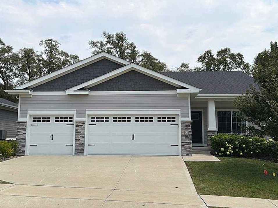 9422 Bellflower Ln - Property Image