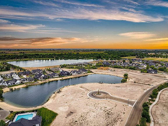 5th image of 21562 Lake Fork Point