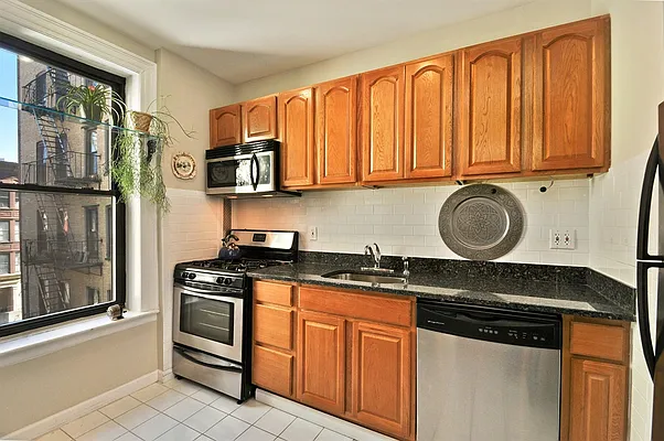Sold by Corcoran | media 7
