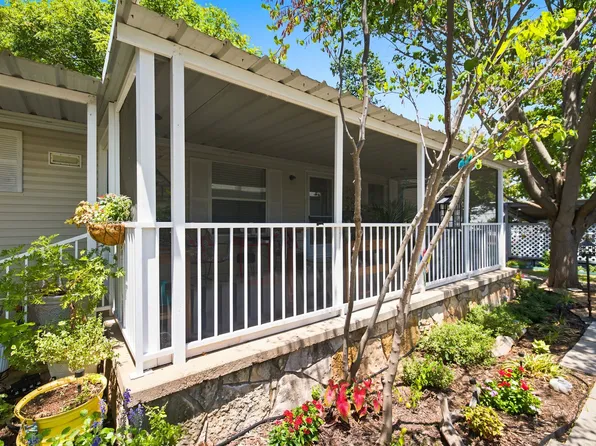 206 Brazos Harbor Dr, Granbury, TX 76048