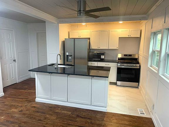 3rd image of 634 Rutledge Ave #2