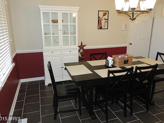 4th image of 5066 Larry Ln