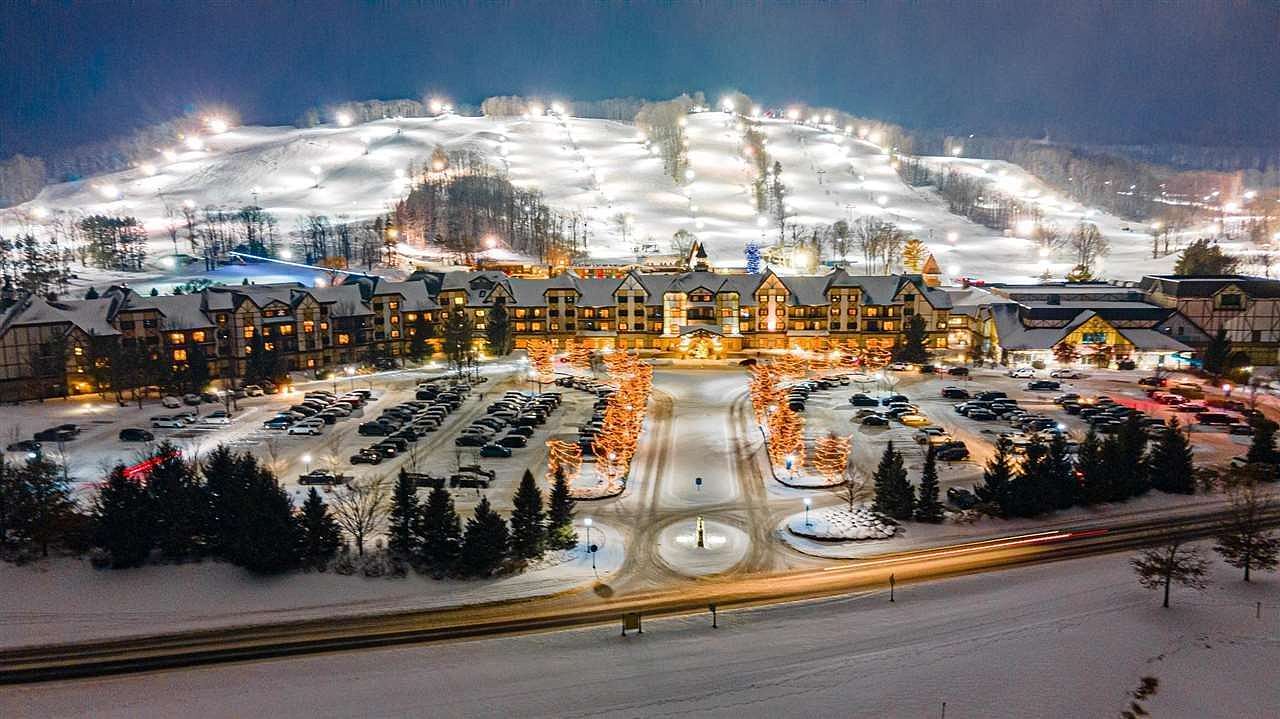 2780 Boyne Mountain Rd 135364, Boyne Falls, MI 49713 MLS 471644