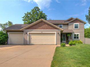 917 Lake Rd, Altoona, WI 54720