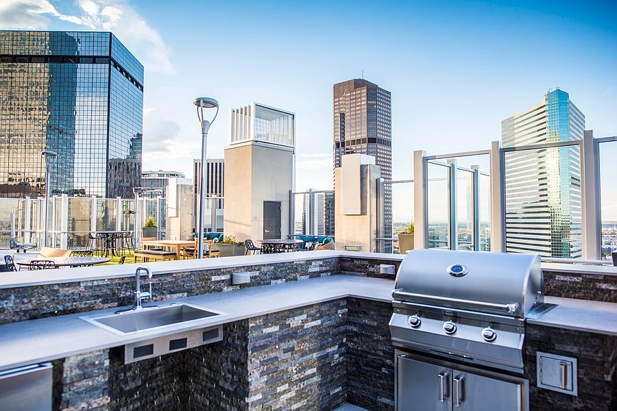 SkyDeck featuring two grilling stations
