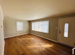 2021 Bainbridge Dr, Saint Louis, MO