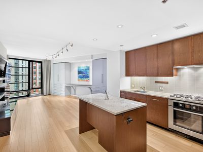 580 Washington St #5E, Boston, MA, 02111
