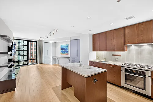 580 Washington St #5E Photo 1