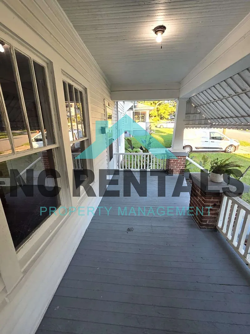 Lovely 3-Bed, 1-Bath Home in Greensboro! — Photo 3