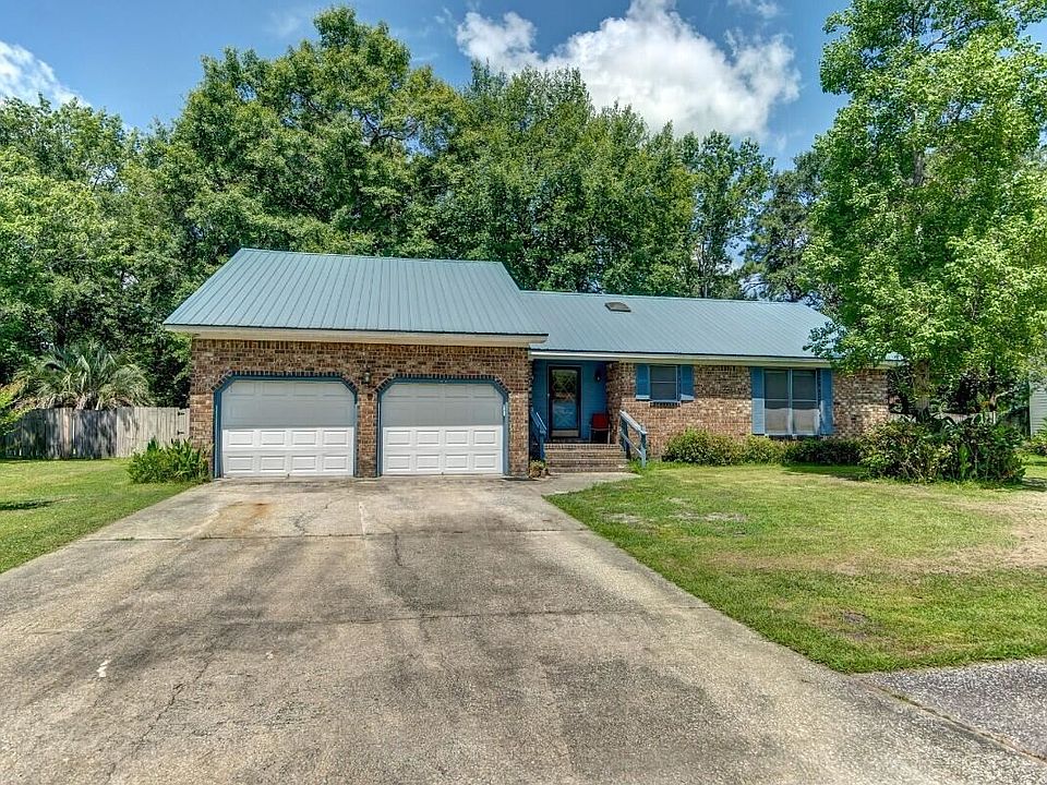 1st image of 108 Foxfire Ct