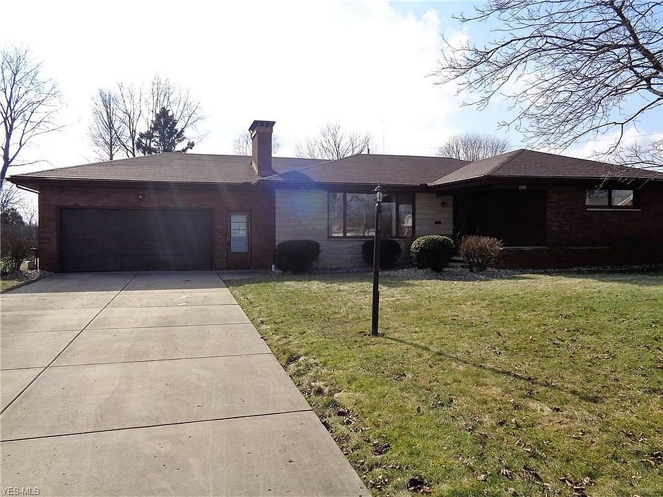 1st image of 2590 Barrington Ct