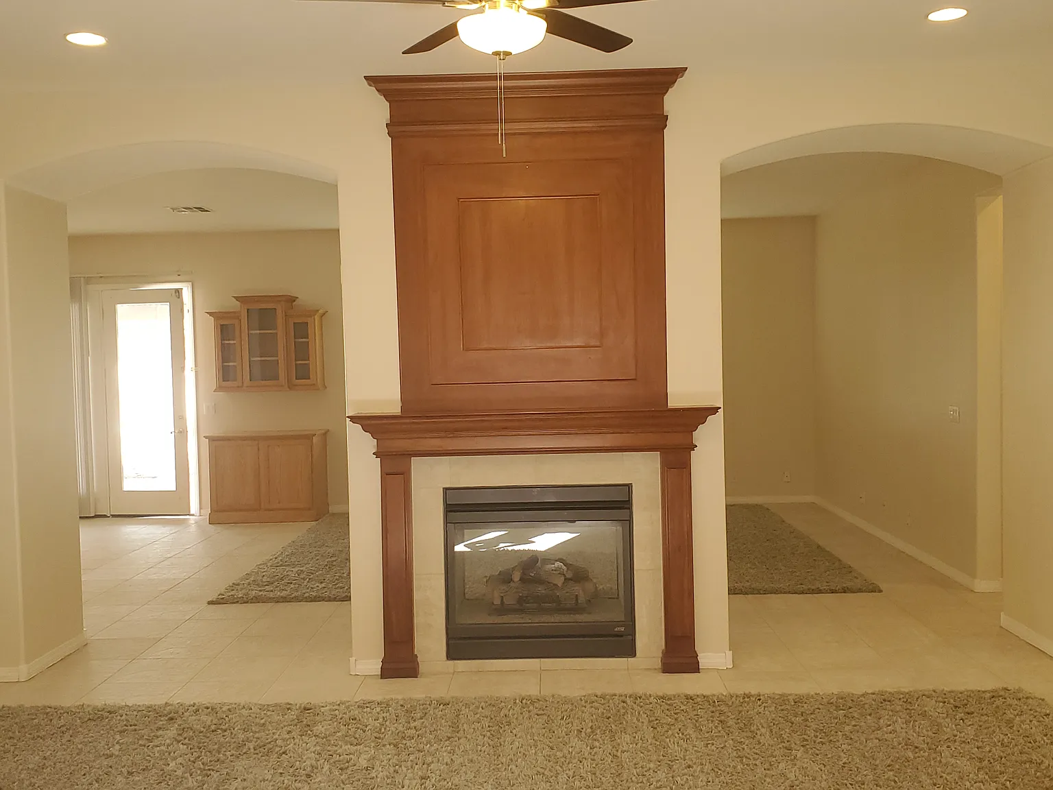 4 bed, 3050 sqft, $2,500 — Photo 4