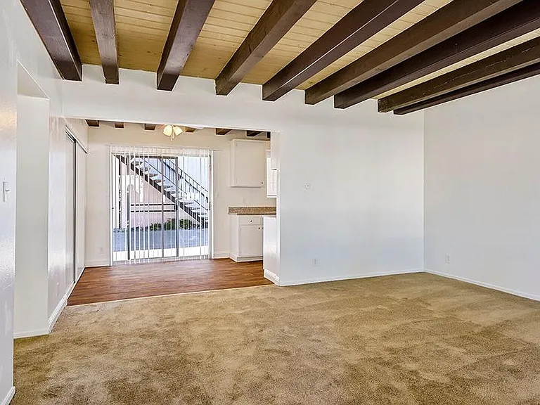 Manchester Apartments — Photo 7
