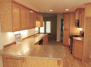 2886 SW Shimmer Ln, Grants Pass, OR 97527