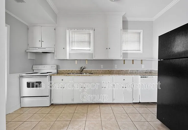 422 Race St — Photo 5