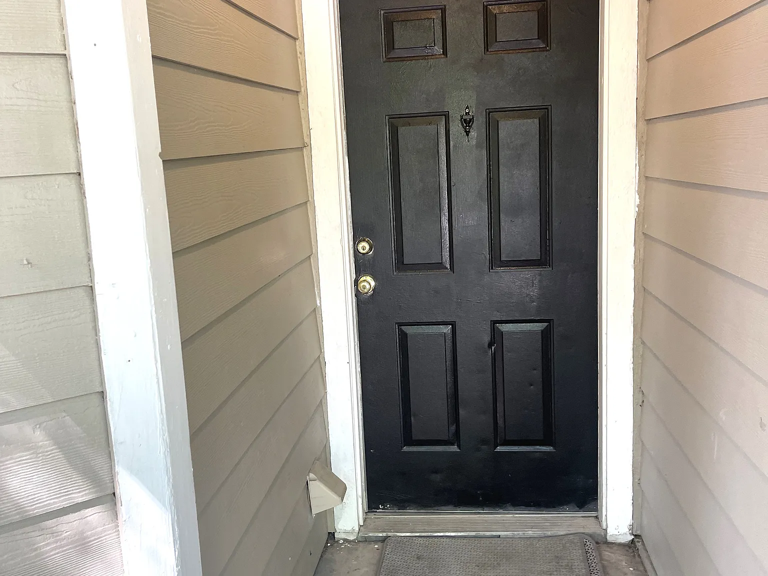 2 bed, 1050 sqft, $1,395 — Photo 2